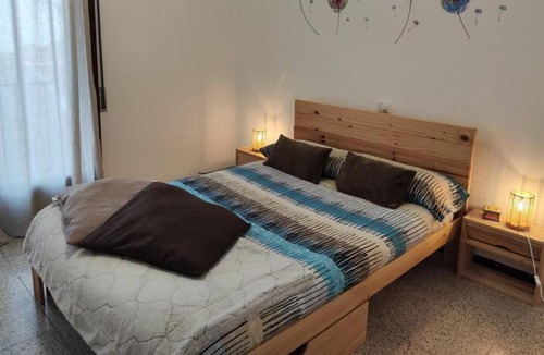 Sant Joan de Les Abadesses Apartment | Holiday Apartment "Can Quelet" with Mountain View, 2 Balconies & Wi-Fi