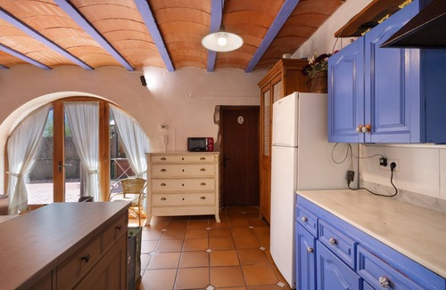 Sant Joan de Les Abadesses House | Holiday Home 'El Xalet, El Reixac Casa Rural' with Mountain View, Shared Pool & Wi-Fi