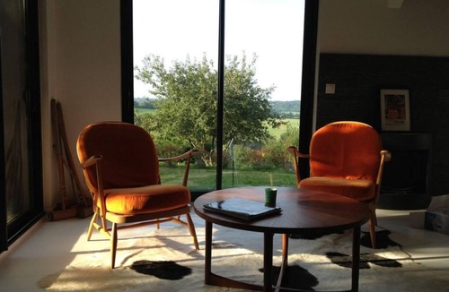 Saint-Pierre-de-Cormeilles House | Holiday Home 'Maison, Piscine, Proche Deauville' with Private Pool, Shared Terrace and Wi-Fi