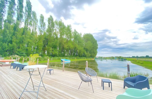 Saint-Quentin-en-Tourmont House | Holiday Home 'Le T'chot Pierre 2' with Lake View, Private Terrace and Wi-Fi