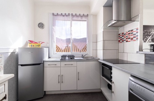 Amelie-les-Bains-Palalda House | Holiday Apartment “L’interlude” with Balcony, Wi-Fi, and Air Conditioning