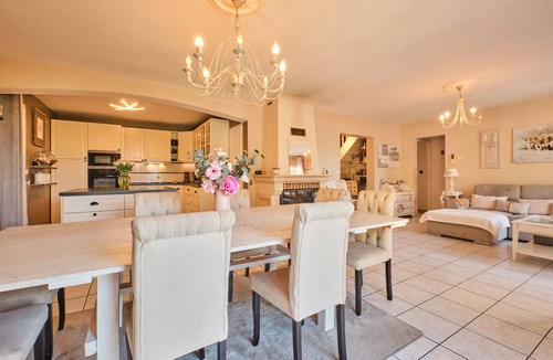 Saint-Pierre-de-Genebroz House | Holiday Home 'Le Relais Du Menuet' with Mountain View, Private Pool and Wi-Fi