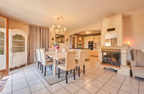 Saint-Pierre-de-Genebroz House | Holiday Home 'Le Relais Du Menuet' with Mountain View, Private Pool and Wi-Fi