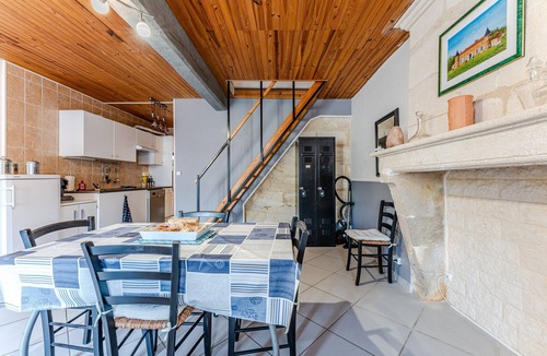 Saint-Seurin-de-Cadourne House | Holiday Home Chez Lea