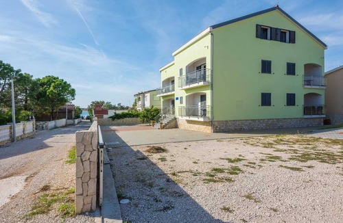 Vir Apartment | Holiday accommodation for 2-3 persons | 70 meters to the beach