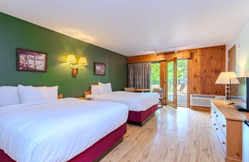 Rhinelander Resort | Holiday Acres Resort