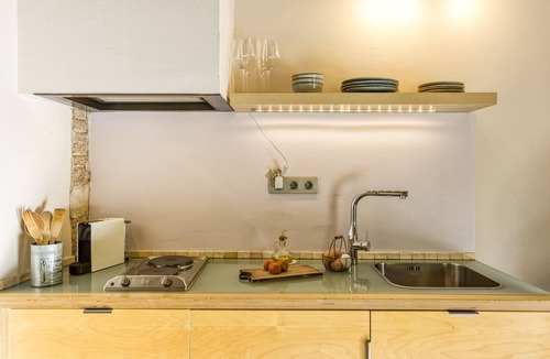 Sant Marti Vell House | Holiday Apartment "La Pallissa - Can Bonet" with Mountain View, Shared Pool & Wi-Fi