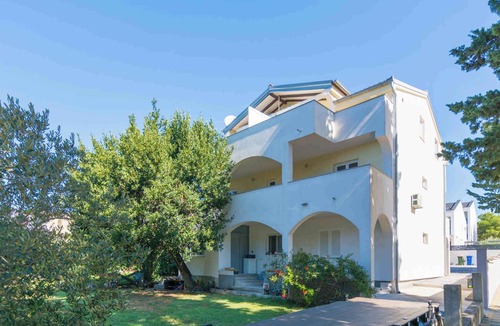 Biograd na Moru Apartment | Holiday apartment with air conditioning