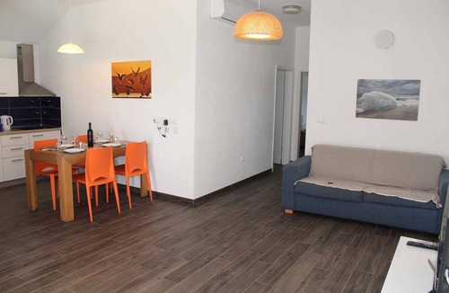 Verunic Apartment | Holiday apartment 10 m from the sea