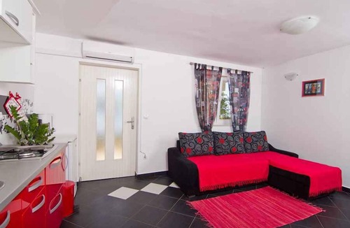 Marusici Apartment | Holiday Apartment 170 m from the Adriatic Sea