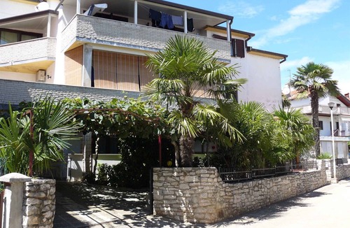Novigrad Apartment | Holiday apartment 30 m to the beach