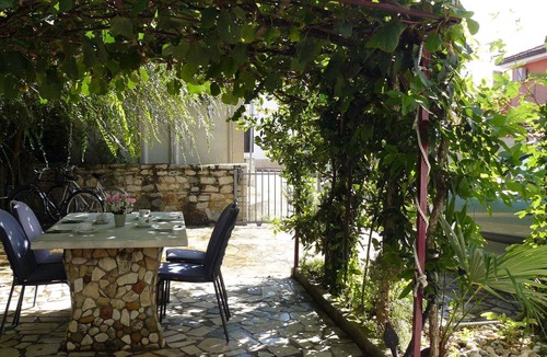 Novigrad Apartment | Holiday apartment 30 m to the beach