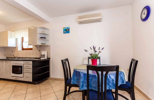 Krk Apartment | Holiday apartment 450 m from the beach