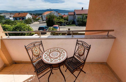 Krk Apartment | Holiday apartment 450 m from the beach