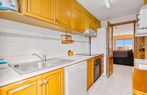 Xeraco Apartment | Holiday Apartment 'Barlovento I' with Sea View, Terrace, Shared Pool & Wi-Fi