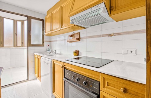 Xeraco Apartment | Holiday Apartment 'Barlovento I' with Sea View, Terrace, Shared Pool & Wi-Fi