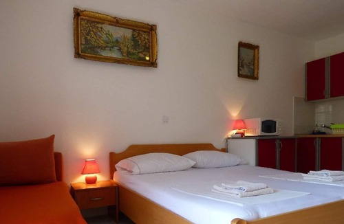 Baska Voda Apartment | Holiday apartment Bast for 1 - 2 persons with 1 bedroom - Row house