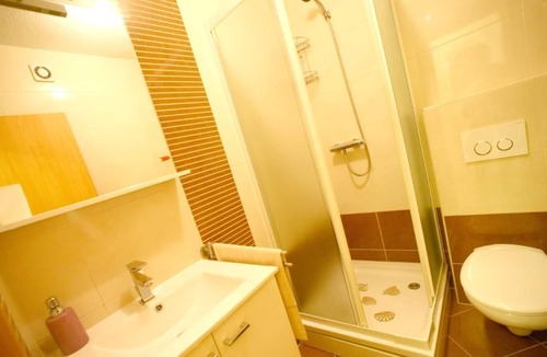Baska Voda Apartment | Holiday apartment Bast for 1 - 2 persons with 1 bedroom - Row house
