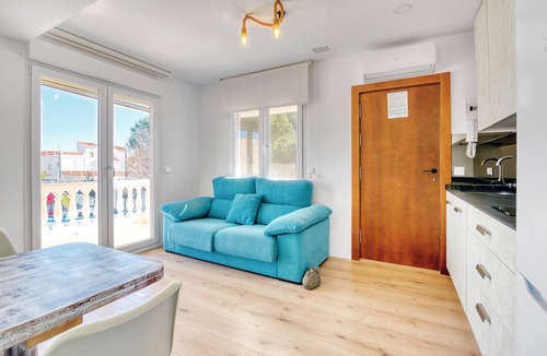Les Deveses Apartment | Holiday Apartment "Denia 2" near Beach with Share Pool & Wi-Fi