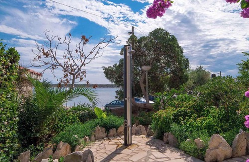Barbat na Rabu Apartment | Holiday apartment directly by the sea