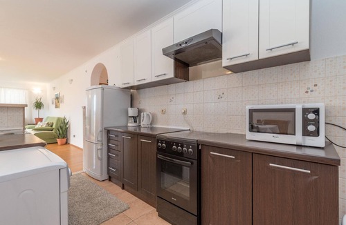 Okrug Apartment | holiday apartment "Emelie" with view of the water