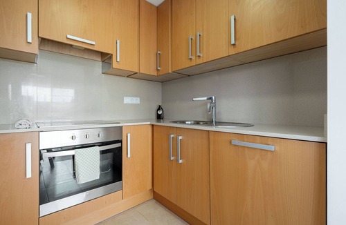 Deltebre Apartment | Holiday Apartment "Ferran" with Private Terrace, Balcony & Wi-Fi