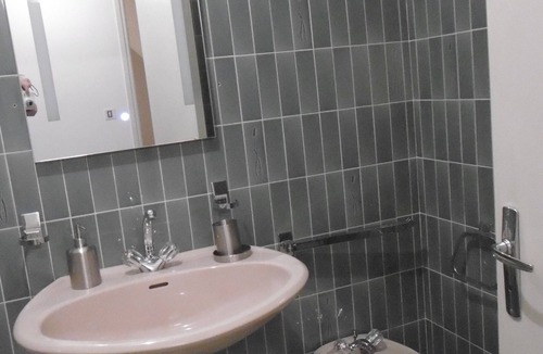 Espalion Apartment | Holiday Apartment "Gîte Le Lot " with Wi-Fi