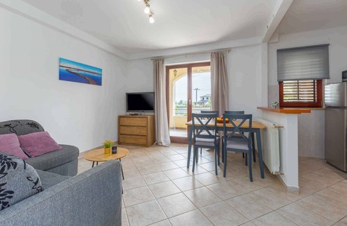 Susnjici Apartment | Holiday apartment with pool and air conditioning