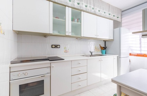 San Anton Apartment | Holiday Apartment in Alicante with Air Conditioning & WiFi