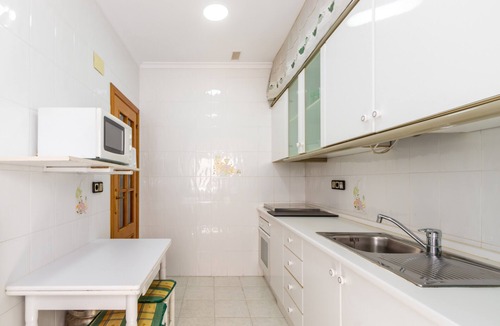 San Anton Apartment | Holiday Apartment in Alicante with Air Conditioning & WiFi