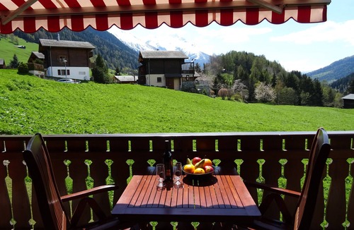 Ernen Ski Chalet | Holiday apartment in a quiet village