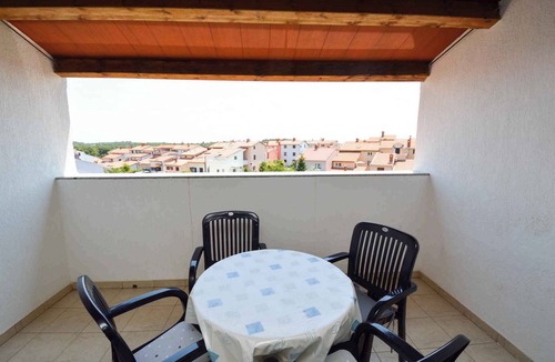Vintijan Apartment | Holiday apartment in a quiet and sunny location