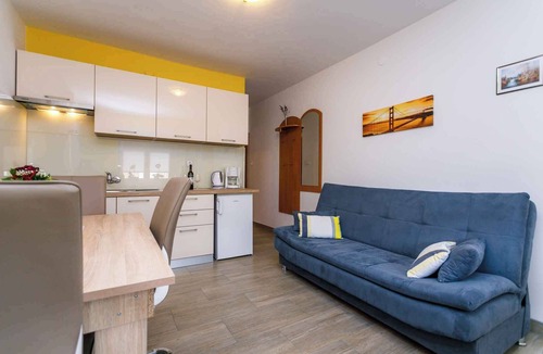 Krk Apartment | Holiday apartment in a quiet location with terrace