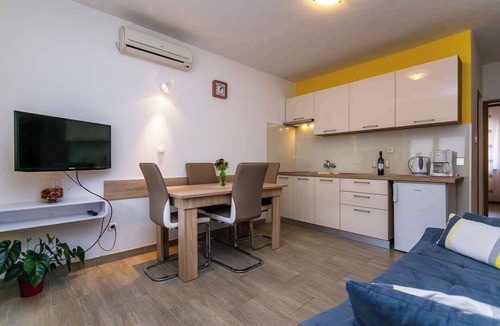 Krk Apartment | Holiday apartment in a quiet location with terrace
