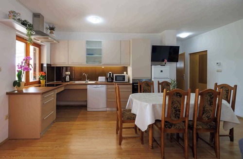 Nenadici Apartment | Holiday apartment in a quiet location