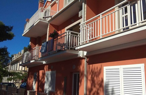 Brna Apartment | Holiday apartment just 20 m from the beach