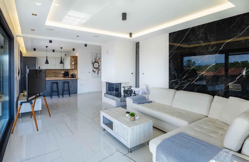 Njivice Apartment | Holiday apartment Luxurious flat with a beautiful terrace overlooking the sea