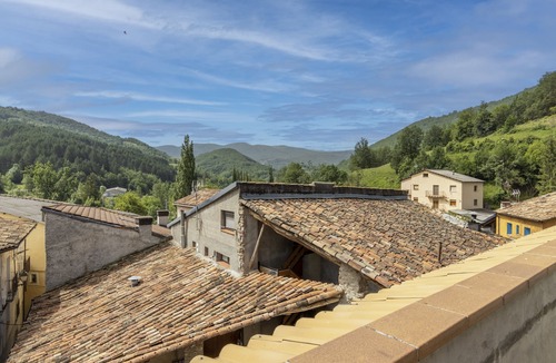 Les Iglesies Apartment | Holiday Apartment "Mossen Batista Freixe" with Mountain View, Private Terrace & Wi-Fi