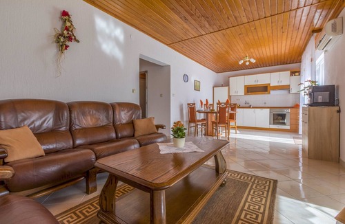 Povile Apartment | Holiday apartment mit Balkon und Meerblick