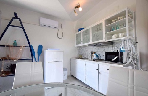 Gabonjin Apartment | Holiday apartment mit Balkon