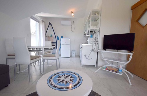 Gabonjin Apartment | Holiday apartment mit Balkon