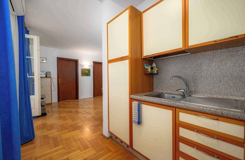 Basanija Apartment | Holiday apartment mit Klimaanlage und Balkon