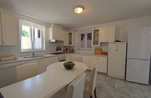 Omisalj Apartment | Holiday apartment mit Klimaanlage und Terrasse
