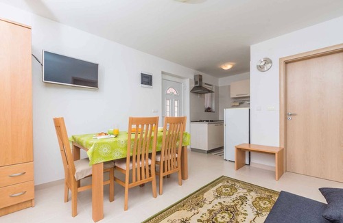 Klimno Apartment | Holiday apartment mit Klimaanlage und Meerblick