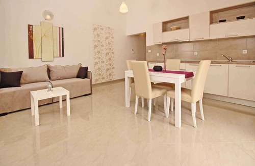 Baska Apartment | Holiday apartment mit Pool