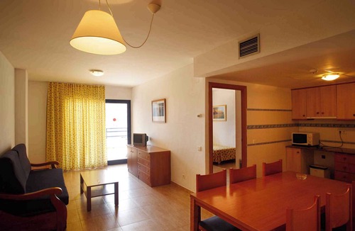 Vilafortuny Apartment | Holiday apartment near the beach