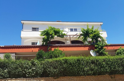 Liznjan Apartment | holiday apartment, near the beach, air condition, animals welcome