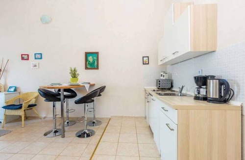 Karlobag Apartment | Holiday apartment next to the sea