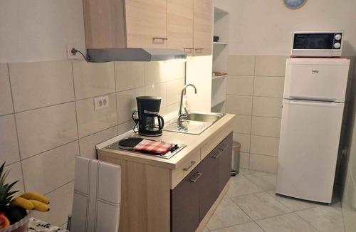Baric Draga Apartment | Holiday apartment on the coast with sea views
