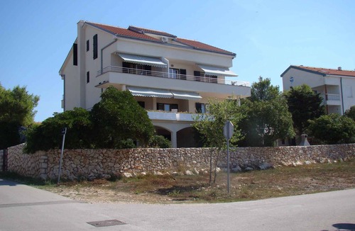 Povljana Apartment | Holiday apartment only 250 m from the beach